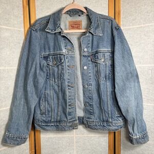 Levi's Womens Size M Ex-Boyfriend Denim‎ Truckers Jacket Light Wash